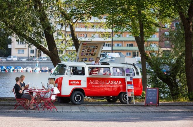 Adlibris-Lasbar-bokbuss