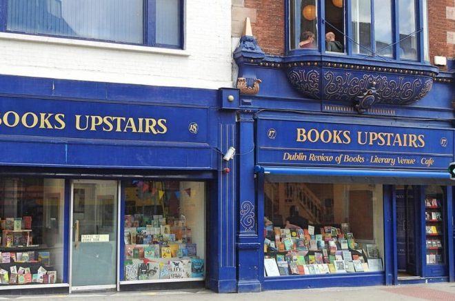 Book Upstairs är den äldsta indiebokhandeln i Dublin och en av många som gläds åt irländska Postverkets erbjudande om att skicka paket med böcker för endast 2,95 euro (upp till 10 kg) då själva bokhandeln tvingas hålla dörrarna stängda under coronakrisen. Foto: Derick Hudson/iStock.