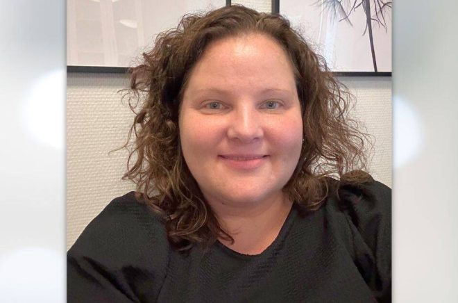 Författaren Jonna Granberg släpper boken Den analytiska socialarbetaren - analys, självreglering och kommunikation i svåra samtal.