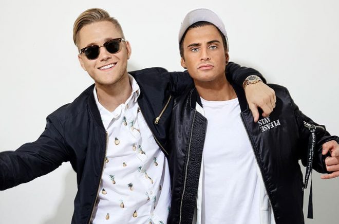 Samir & Viktor (Samir Badran och Viktor Frisk) är i final i Melodifestivalen igen. Viktor har även skrivit en bok och är därmed en av författarna i Melodifestivalen 2018 som fortfarande har chans att vinna årets tävling. Foto: United Stage