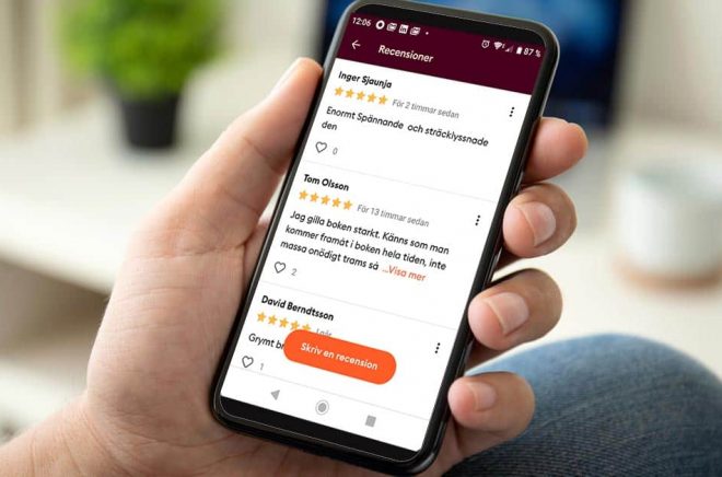 Nu kan läsarna återigen recensera böcker direkt i appen på Storytel. Men det är inte längre anonymt. Foto: iStock. Fotomontage: Boktugg.