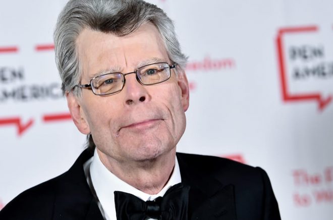 Stephen Kings tweet har räddat kvar frilansrecensioner av böcker i lokaltidningen. Foto: Evan Agostini/AP/TT