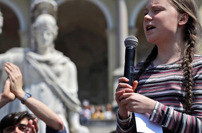 Greta Thunberg talar vid en manifestation i Rom. Arkivbild: Alessandra Tarantino/AP/TT.