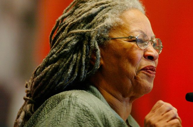 Toni Morrison hyllas världen över efter sin bortgång. Arkivbild: Guillermo Arias/AP/TT.