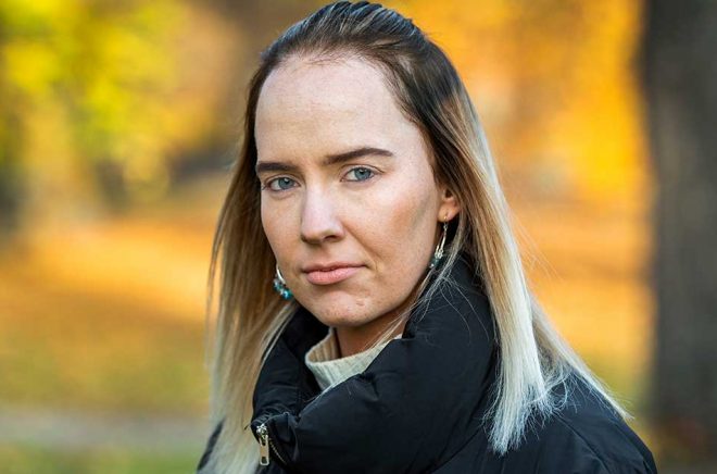 Susanne Skogstad slutade på gymnasiet och blev fabriksarbetare i sju år. Nu går hon sista året på en manusförfattarlinje i Oslo. Foto: Claudio Bresciani/TT.