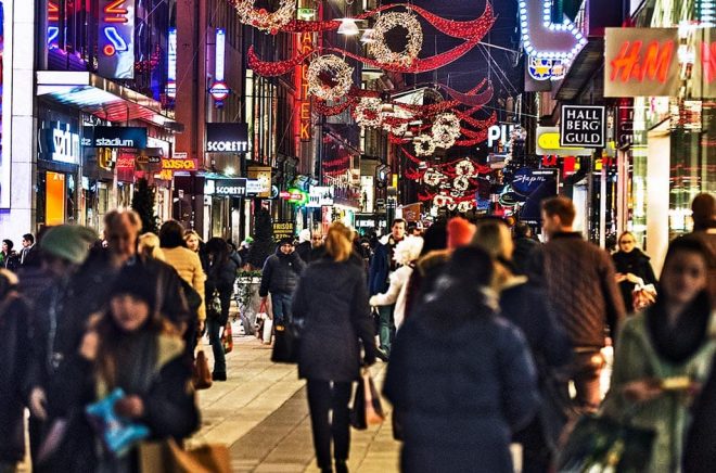 Julhandel i Stockholm. Arkivbild: Tomas Oneborg / SvD / TT.