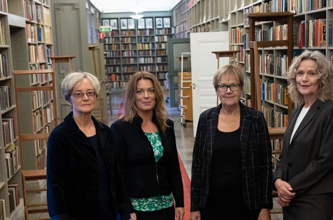 Tillträdande akademiledamöterna Ellen Mattson, Anne Swärd, Tua Forsström och Åsa Wikforss hos Svenska Akademien i Börshuset i Gamla Stan. Arkivbild: Fredrik Sandberg/TT.