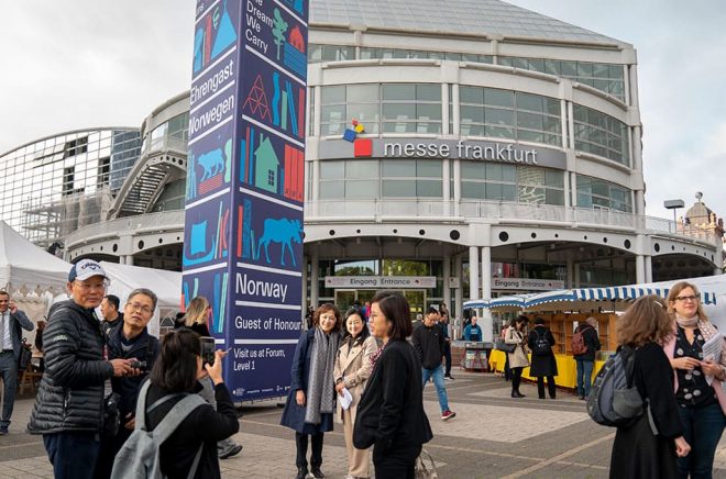 Bokmässan i Frankfurt ska äga rum men många stora förlag stannar hemma. Arkivbild: Heiko Junge/NTB/TT.