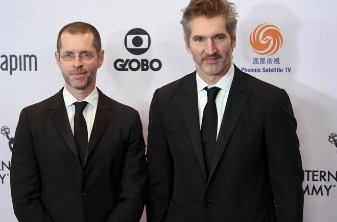 DB Weiss (till vänster) och David Benioff tar sig an den kinesiske science fiction-författaren Liu Cixins populära boktrilogi i en kommande serie för Netflix. Arkivbild: Evan Agostini/AP/TT.