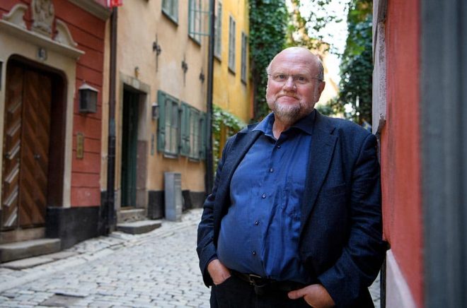 I dag ligger Ola Larsmos förlag, Kaunitz-Olsson, nära torget Brända tomten i Gamla Stan där Larsmos huvudperson, Knut Oscar Brundin, levde en del av sin fattiga och miserabla barndom. Foto: Jessica Gow/TT.