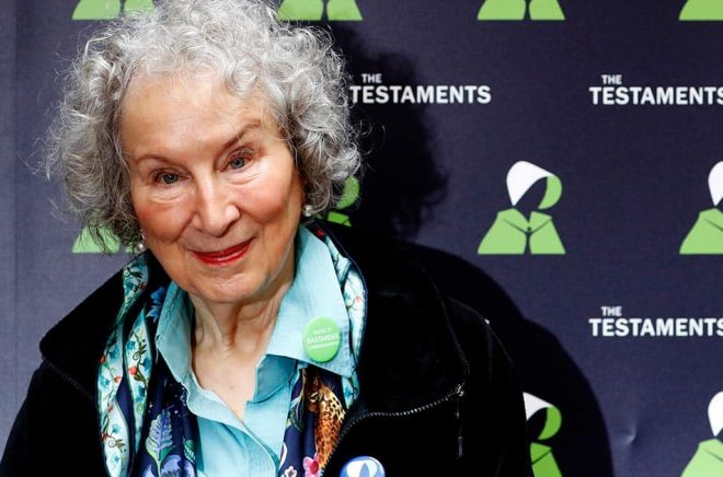 Margaret Atwood får ett litterärt fredspris för sitt författarskap. Arkivbild: Alastair Grant/AP/TT.