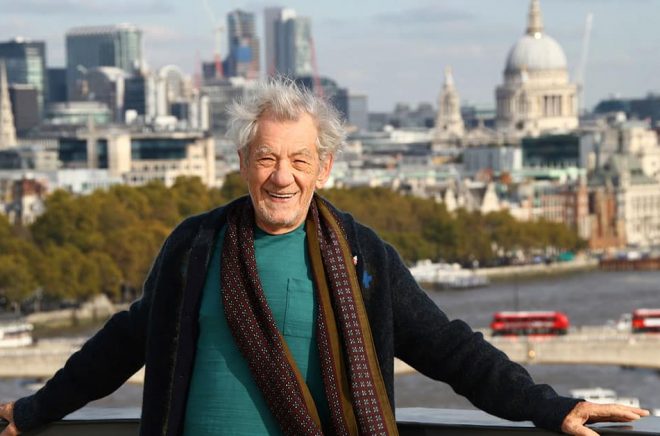 Sir Ian McKellen är en av de brittiska filmstjärnor bakom insamlingen för att köpa JRR Tolkiens hem i Oxford. Arkivbild: Joel C Ryan/AP/TT.