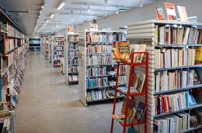 Bokhyllor i Stadsbiblioteket i Stockholm. Arkivbild: Simon Rehnström/SvD/TT.