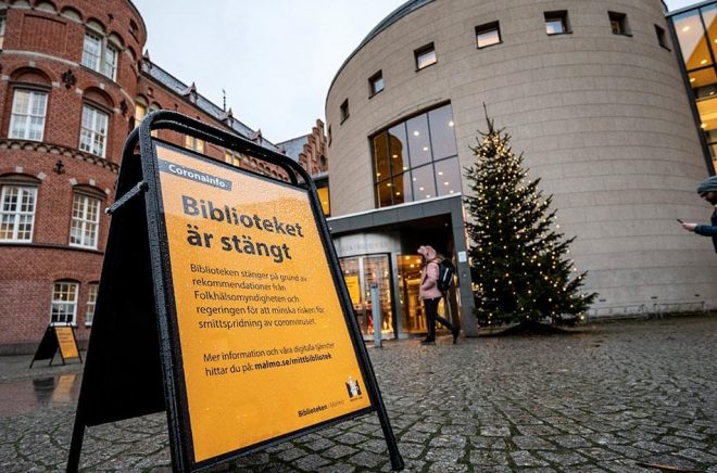 De flesta av landets bibliotek har varit stängda sedan den 18 december, men nu öppnar allt fler. Arkivbild: Johan Nilsson/TT.