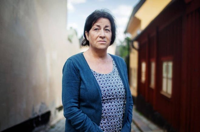 Ann Jäderlund är en av många svenska poeter som diktar om kriget i Ukraina. Foto: Linus Sundahl-Djerf/SvD/TT