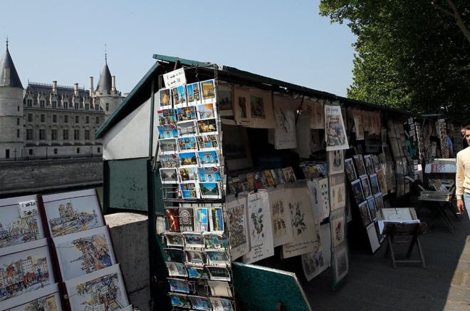 Paris bouquinister vid Seine. Arkivbild: Christophe En/AP/TT.