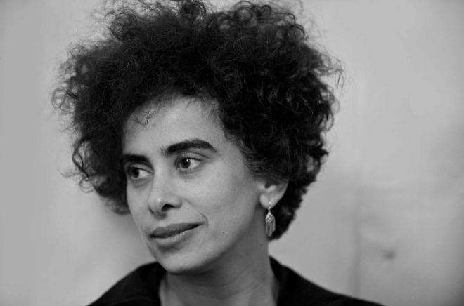 Den palestinska författaren Adiania Shibli kommer till Sverige för att berätta om sitt författarskap. Pressbild: HARTWIG KLAPPERT.