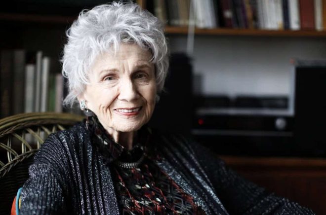 Författaren Alice Munro. Arkivbild från 2013. foto: CHAD HIPOLITO/AP/TT.