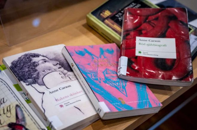”Makens skönhet”, ”Eros den bitterljuva” och ett slitet exemplar av ”Röd självbiografi