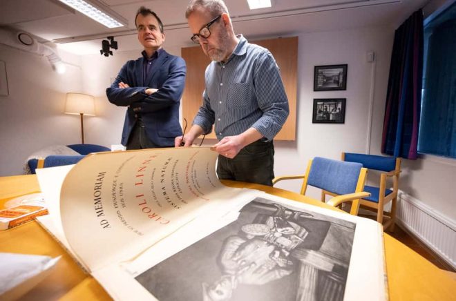 Christian Mattsson, redaktionschef, och Bo-A Wendt, biträdande huvudredaktör, på redaktionen för Svenska Akademiens ordbok i Lund. Arkivbild. Foto: JOHAN NILSSON/TT.