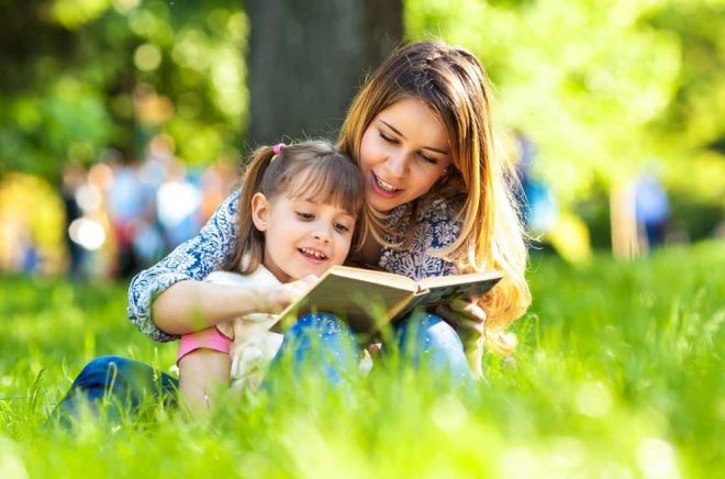 Hitta alla vårens böcker 2018 i förlagens kataloger. Vi har samlat alla vårkataloger på ett ställe. Foto: Fotolia