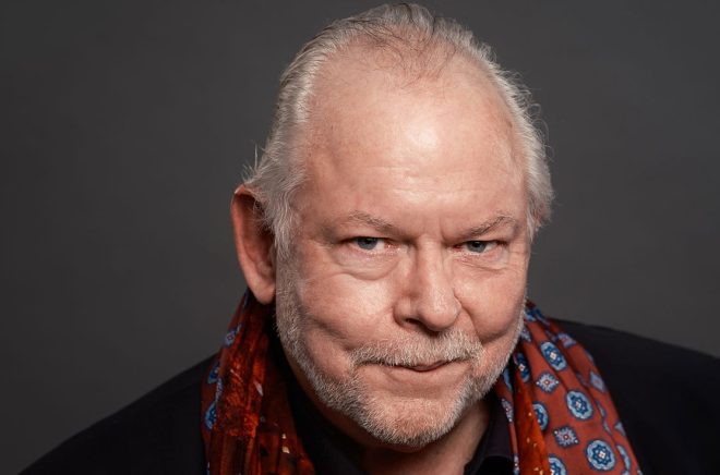 Författaren Dag Öhrlund har skrivit 35 kriminalromaner hittills. Foto: Knut Koivisto.