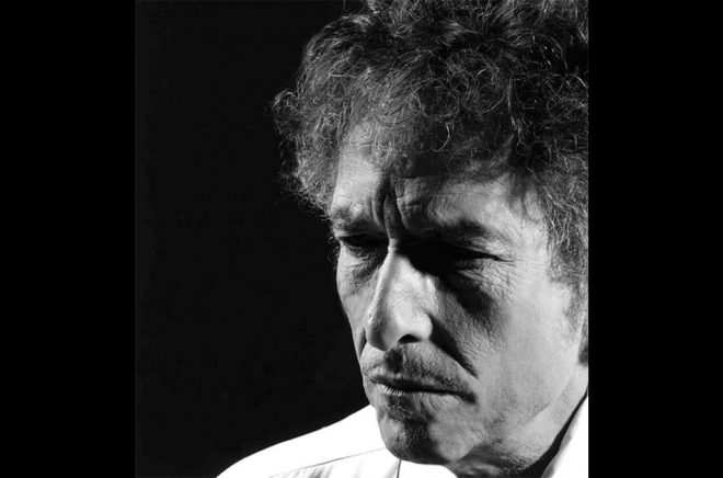 Bob Dylan. Foto: William Claxton​ (Pressbild/Albert Bonniers förlag)