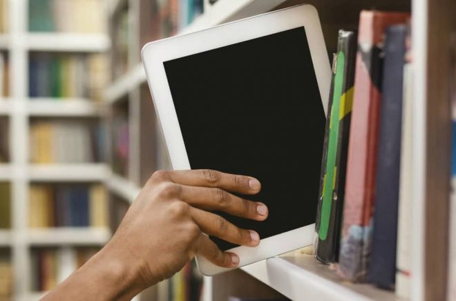 Antalet digitala lån på svenska folkbibliotek ökar stadigt, enligt Axiell Medias kvartalsrapport. Foto: Istock