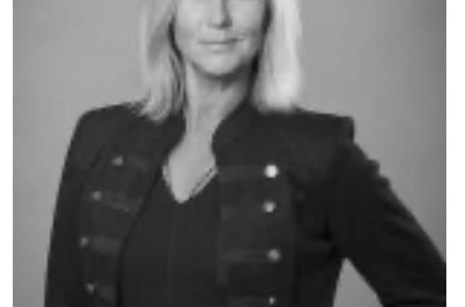 Jenny Rosencrantz (pseud: Jenna L. Rose) släpper boken 'Det blir bättre efter Tylösand'