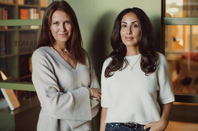 Jenny Edh Jansen ny marknadschef för Rabén & Sjögren (t v) och Sara Dobareh, ny kommunikationschef för Norstedts (t h). Fotograf: Kajsa Göransson