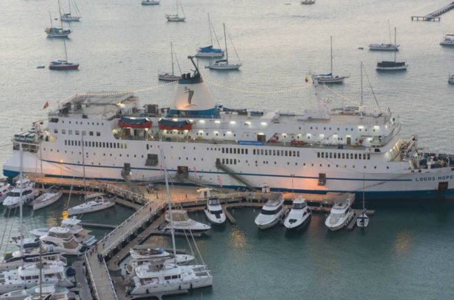 Bokhandelsskeppet Logos Hope i Cartagena, Colombia. Foto: OM Ships International