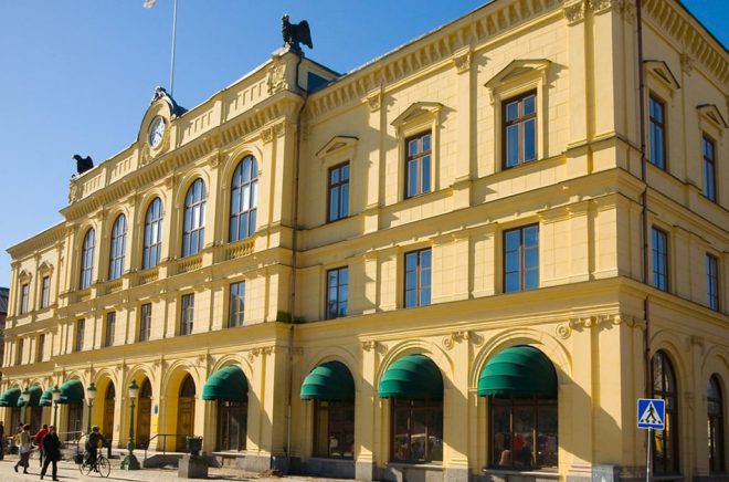 Stadshuset i Karlstad ligger på samma gata som Ztorys kontor som snart blir Storytels kontor. Foto: MHjerpe, iStock.