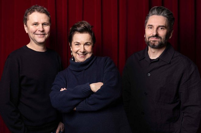 Shanti Roney skådespelare, Eva Dahlman regissör och manusförfattare, Andrev Walden författare. Foto: Iza Boëthius.