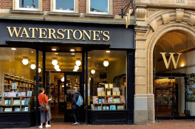 En av många Waterstone-bokhandlar, denna på Broad Street i Reading. Foto: Roger Utting Photography/iStock.